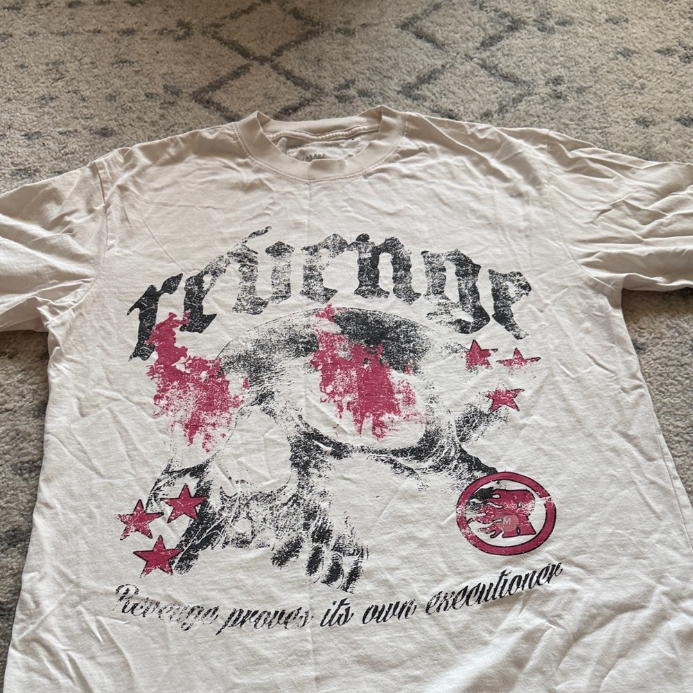 PacSun Graphic Tee - White and Pink